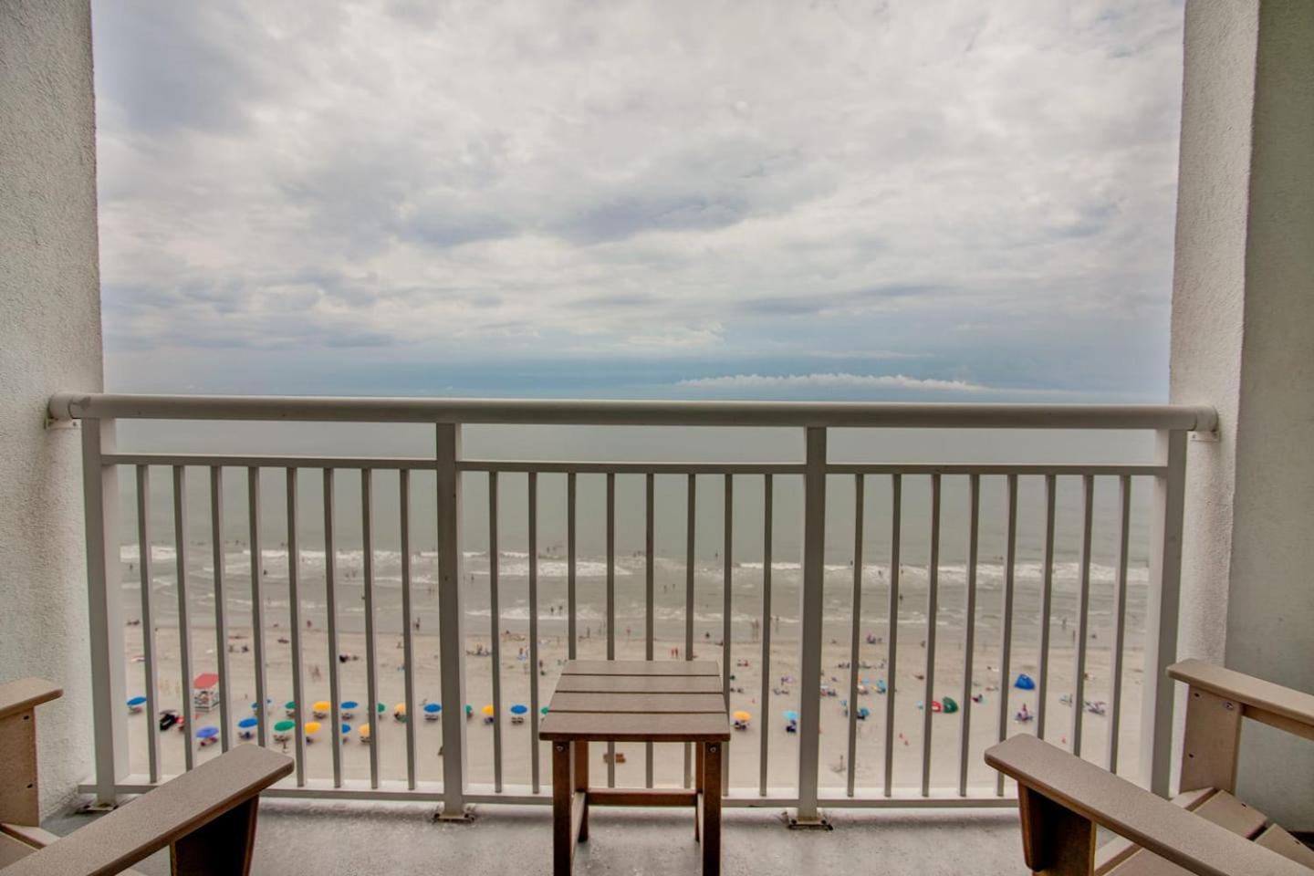 Oceanfront Escape Renovated Suite At Camelot 默特尔比奇 外观 照片