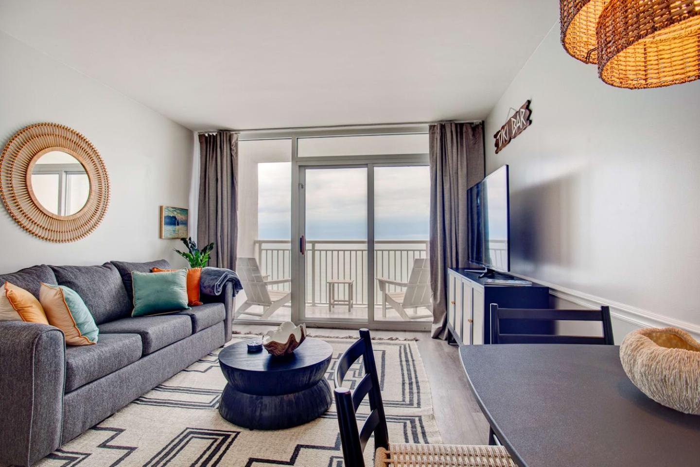 Oceanfront Escape Renovated Suite At Camelot 默特尔比奇 外观 照片