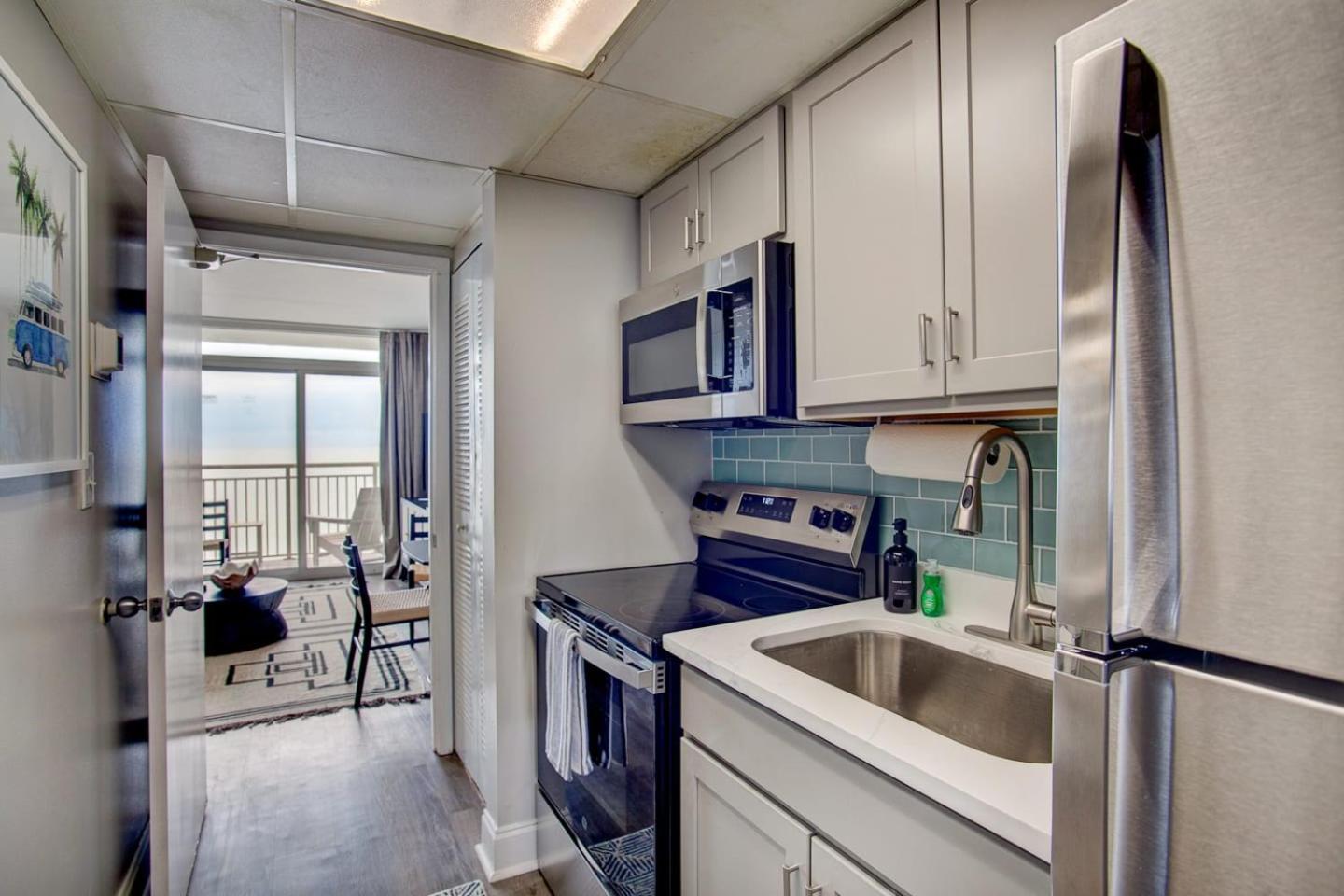 Oceanfront Escape Renovated Suite At Camelot 默特尔比奇 外观 照片