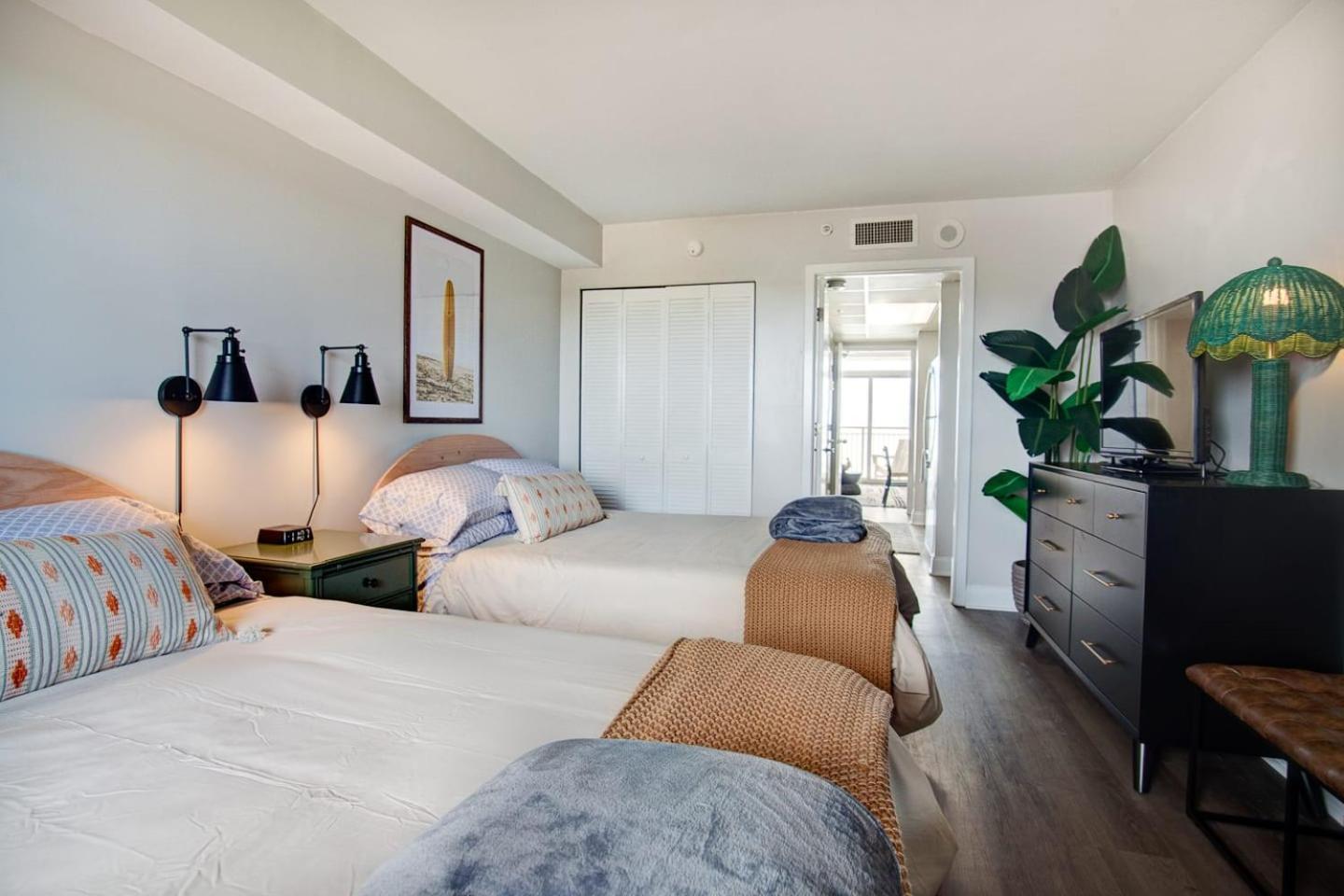 Oceanfront Escape Renovated Suite At Camelot 默特尔比奇 外观 照片