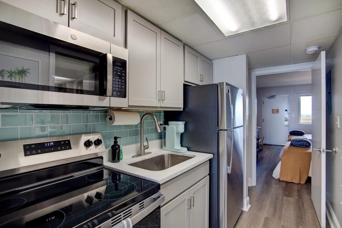 Oceanfront Escape Renovated Suite At Camelot 默特尔比奇 外观 照片