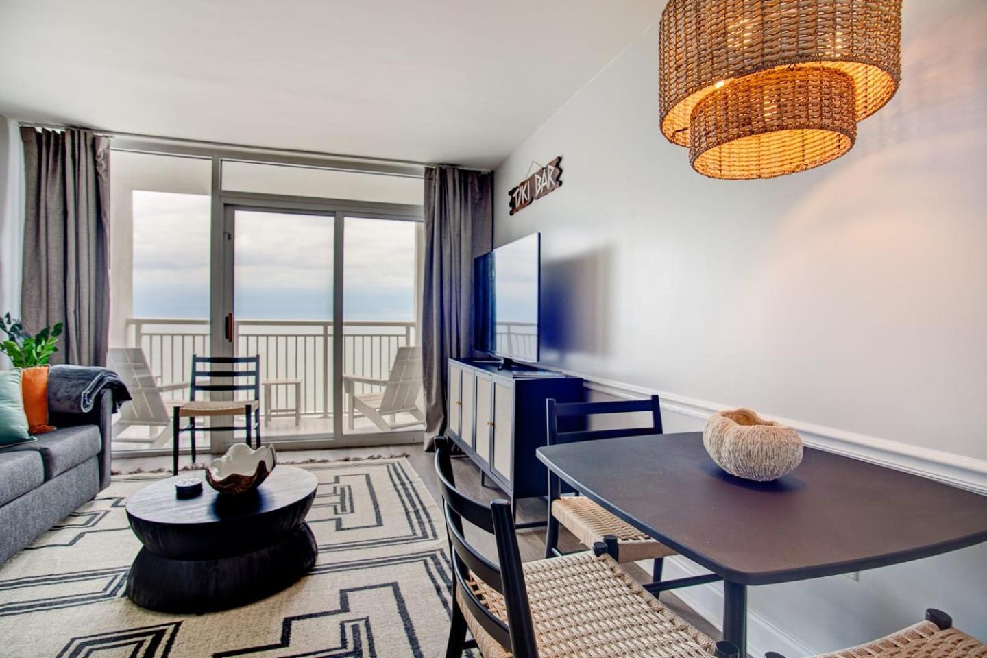 Oceanfront Escape Renovated Suite At Camelot 默特尔比奇 外观 照片